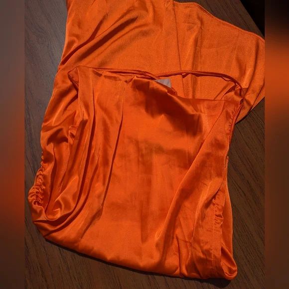 SHEIN SXY Satin Medium Size dress orange color, Criss-Cross‎ Adjust. Straps - Picture 10 of 16